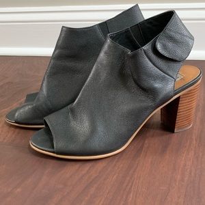 Steve Madden Black High Heel Sandal VGUC genuine leather with stacked heel